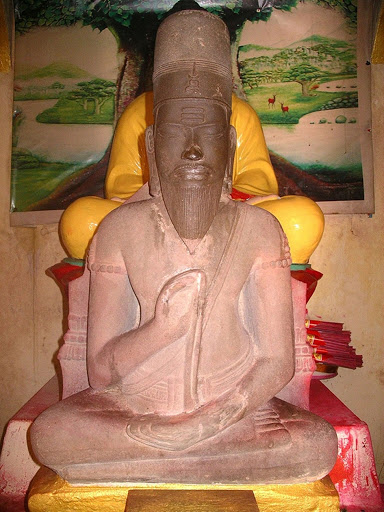 Tượng thần Siva ở chùa Linh Sơn (Phật Lồi)